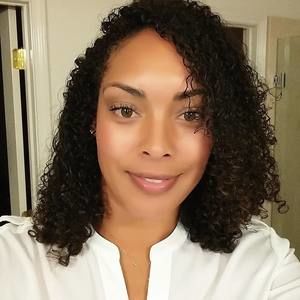 Meet your Posher, Marisa